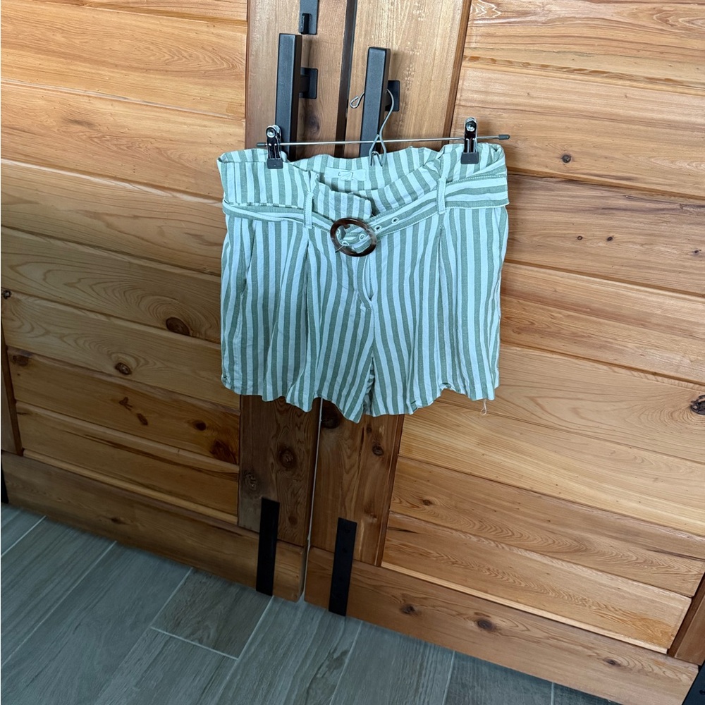 Paper bag shorts